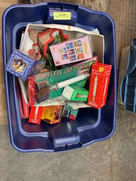Tote full of Christmas image