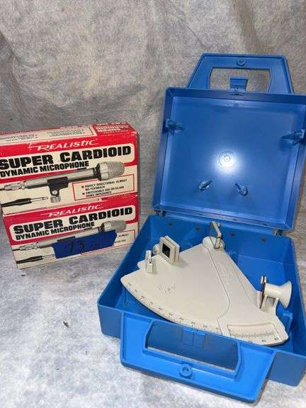 Davis instruments Mark 3. Marine Sexton, in carrying case. 2 ea Realistic dynamic microphones, appears unused. image