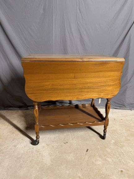 Serving cart with removable glass tray 28x17x28H image