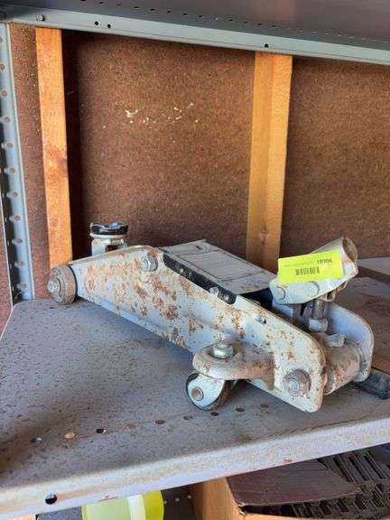 Small floor jack image