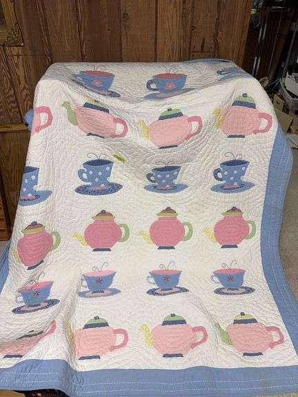 Pottery Barn kids quilt 68x84 image