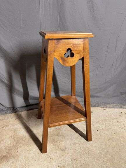 9x9x27H plant stand w clover cut outs image