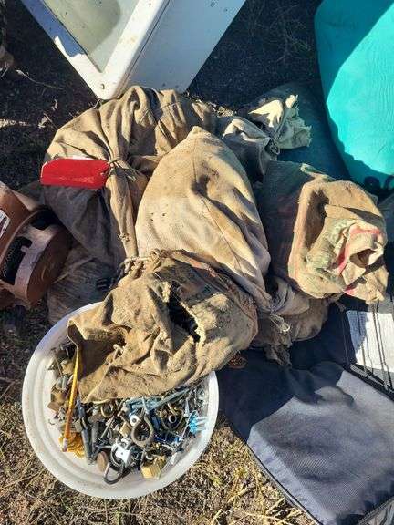 Tire chains, bucket of miscellaneous