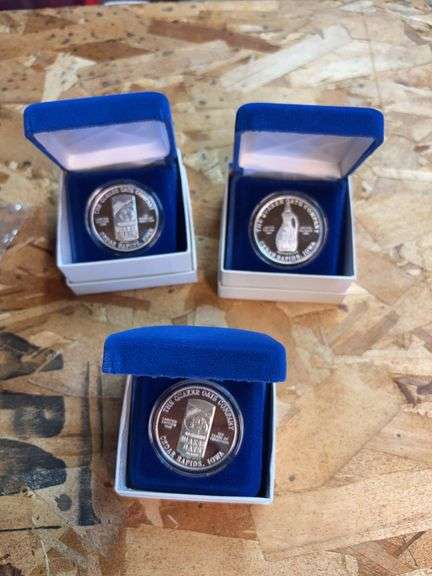 Three Quaker Oats silver rounds .999 fine silver image
