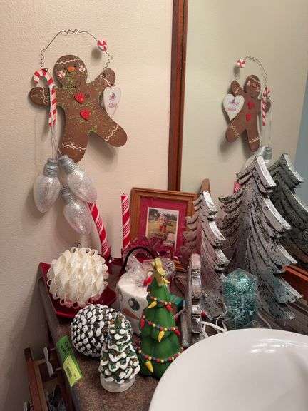 Mostly Christmas decor image