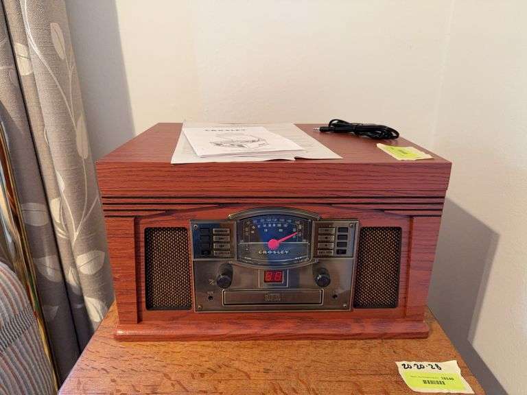 Crosley reproduction table top radio/ phono/cd/cassette player image