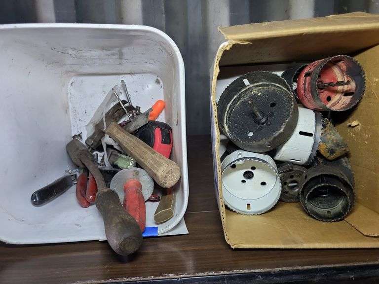 Hole saw blades, tools