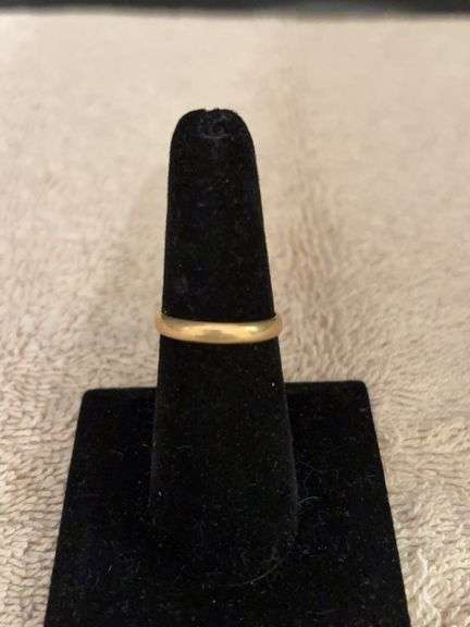 10kt band sz 6 image