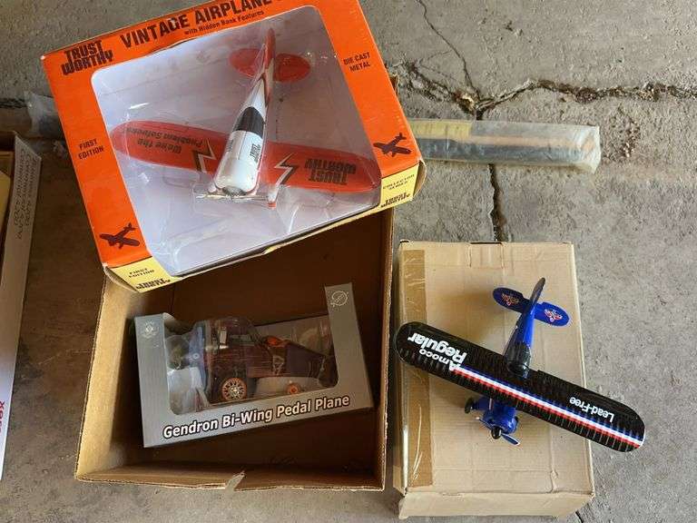 Die cast planes image