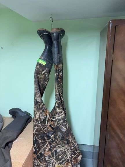 Cabelas 9R thinsulate chest waders image