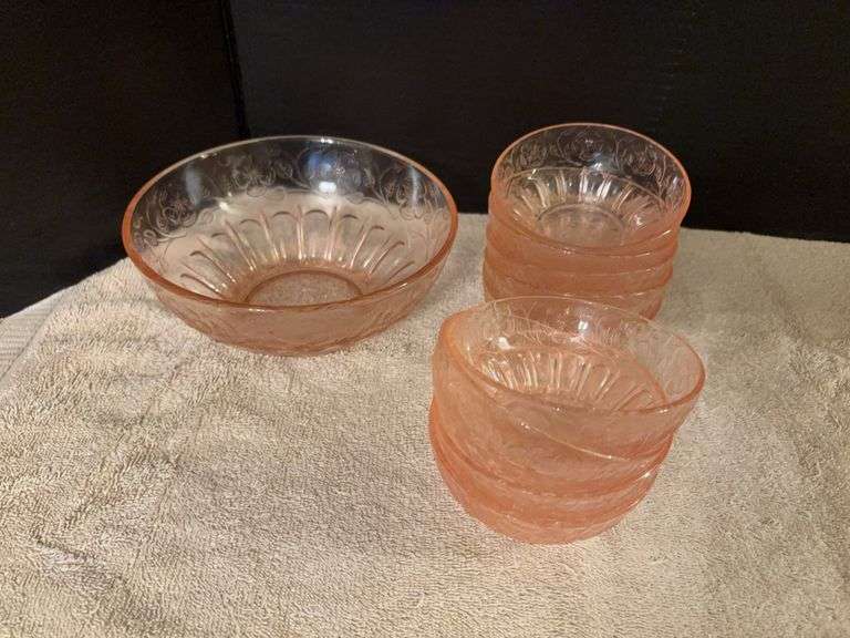 Pink depression glass berry set image