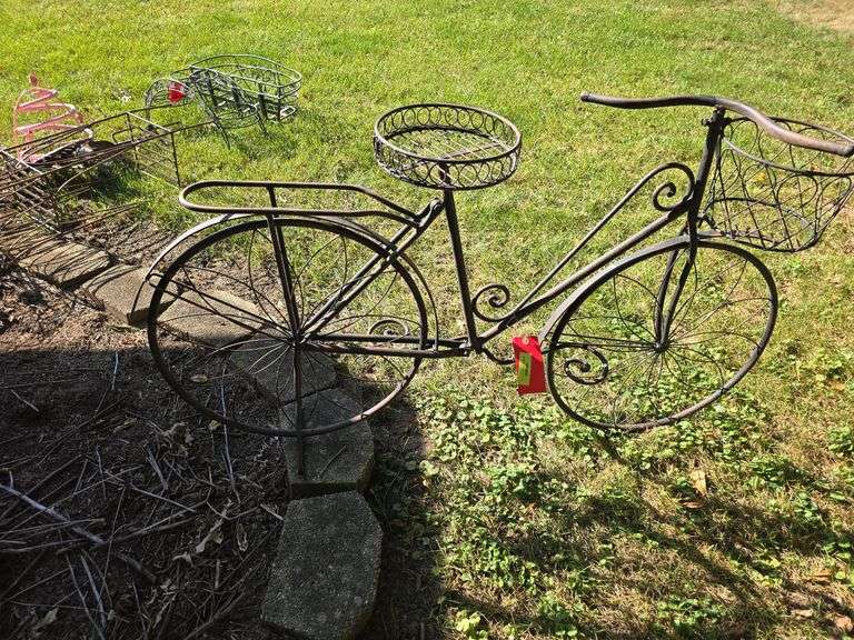 Decorator bicycle planter image
