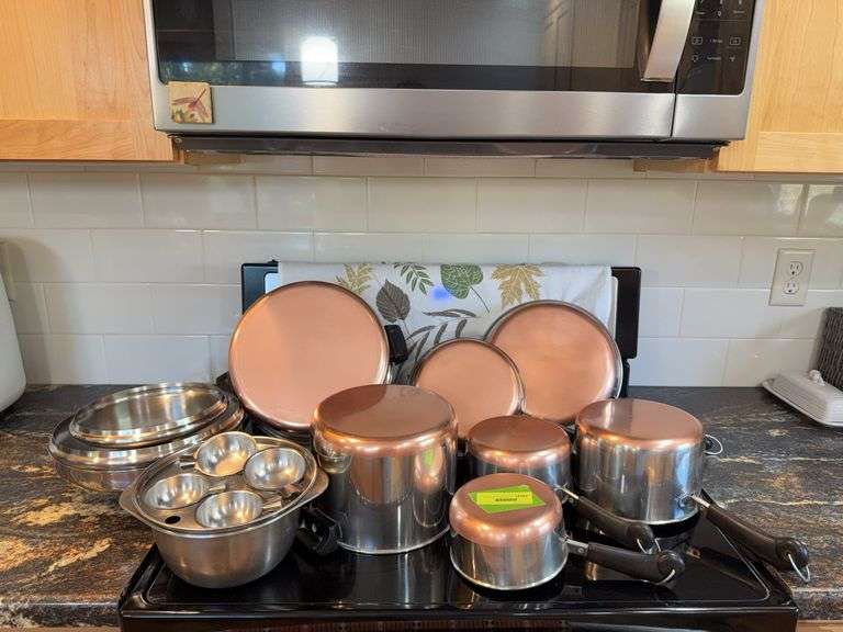 Revereware pots and pans image