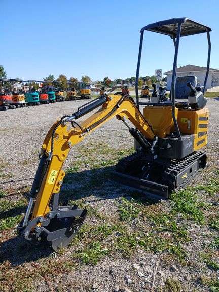Mini Excavator	CFG	2025,MX12RX,	RATO ,13.5HP,8.6KW,with pilot system, Gasoline  Engine with EPA ,BKT, SN#J000794, NOT RUNNING. This machine ran and we drove it out of the container but does not have spark now. It is being sold NOT RUNNING. SOLON image