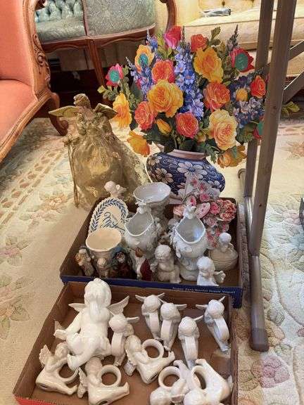 Cherub decor and paper Mothers Day bouquet