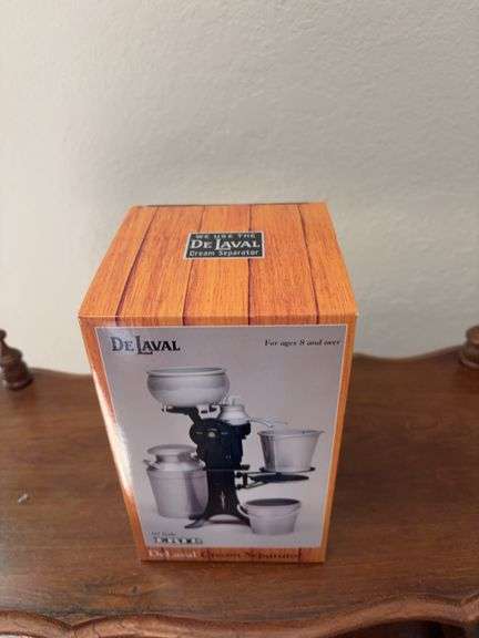 Ertl 1/7th scale DeLaval cream separator NIB image