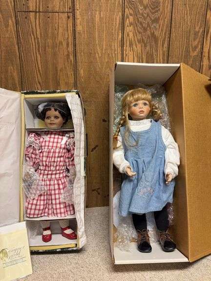 Jamie Englert  doll and Kaye Wiggs doll image