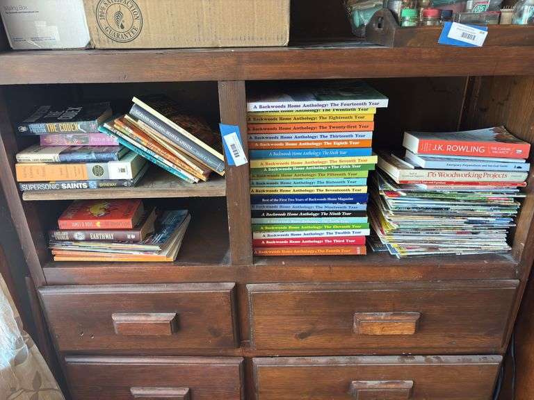 Large assortment of books and magazines, including large set of “a backwoods home anthology”