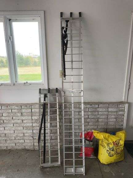 11" x 7' folding aluminum ramps image