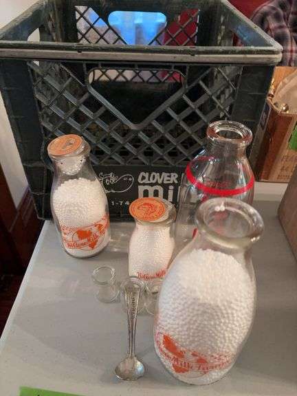 3 Hi-Acre Milk Farms milk bottles, 3 cream bottles, cream spoon, Clover Leaf milk crate and Bordens sq milk bottle