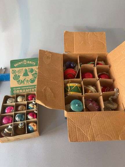 Shiny Brite ornaments w original box and other various vintage ornaments image