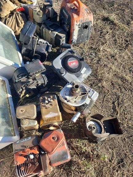 Small engines, generator, all turn over, condition unknown