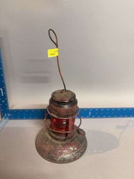 Embury Mfg. Warsaw New York USA, #40 traffic gard red globe lantern image