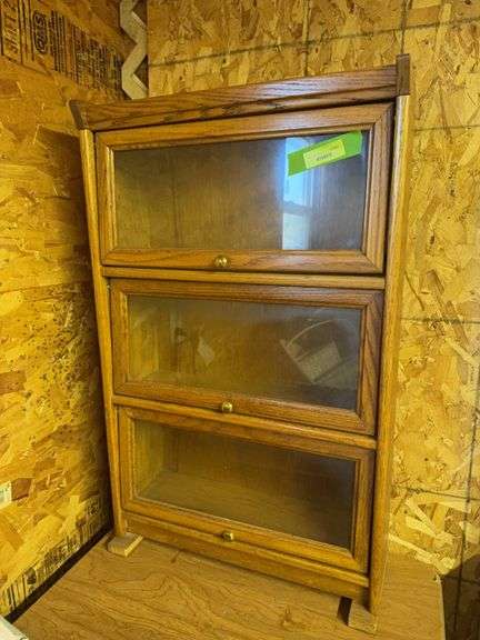 24" lift door bookcase image