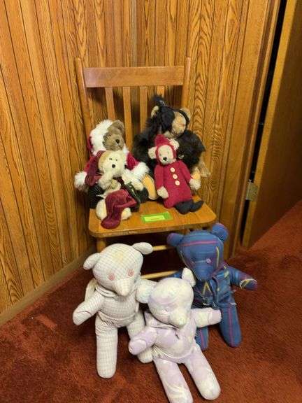 Chair and Bears image