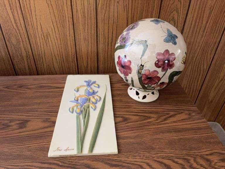 Iris plaque and decorator handpainted ball image