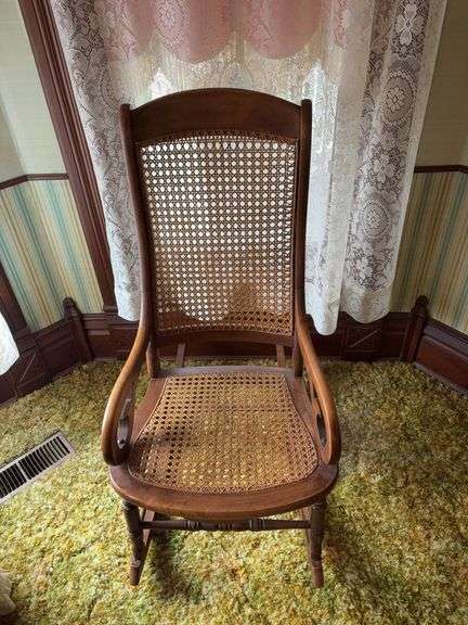 Amana style arm rocker image