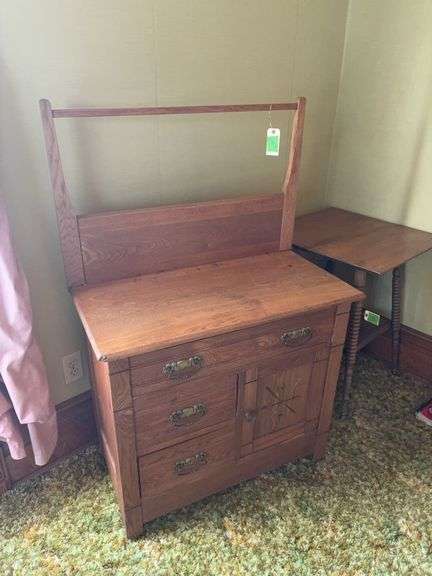 Oak commode w towel bar 17D x 32L x 49H image