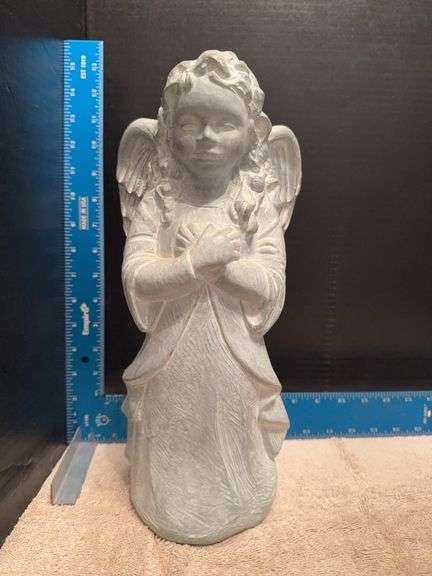Isabel Bloom figurine(s) as shown image