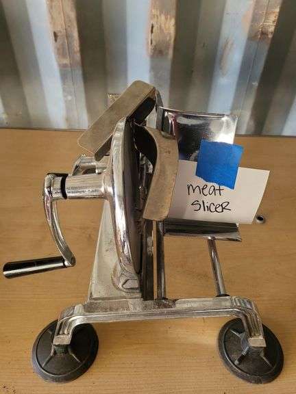 Meat slicer
