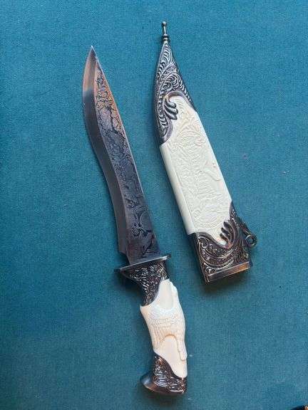 Etched and engraved decorative knife image