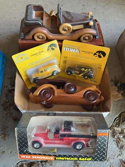 Wood and die cast models image