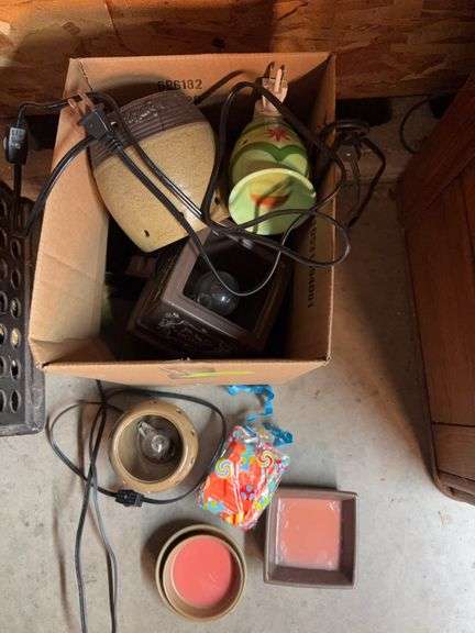 Box of wax warmers, includes Scentsy image