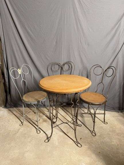 Ice cream parlor table w 3 chairs image
