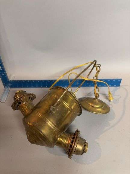 Brass font double head angle lamp, no shades image