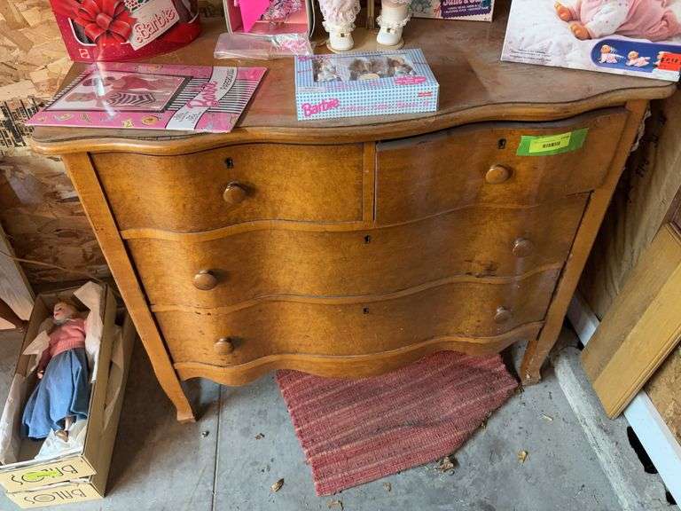 21D x 40L x 34H four drawer dresser image