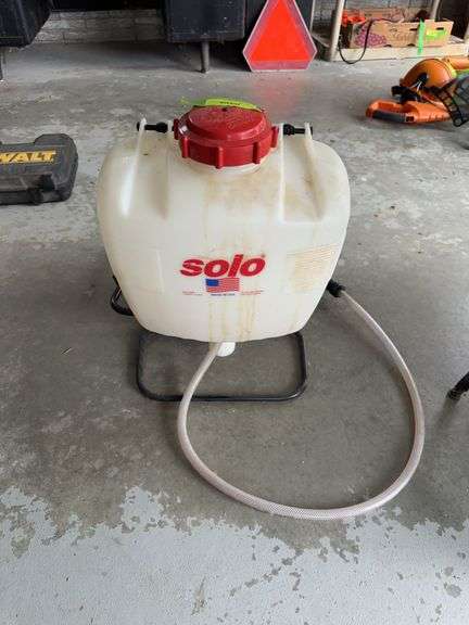 Solo backpack sprayer image