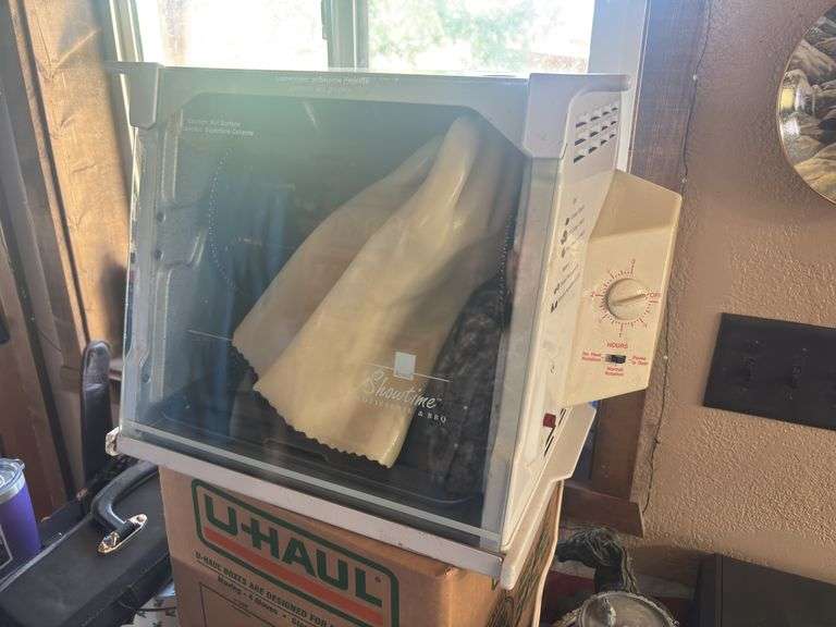 Showtime rotisserie and bbq image