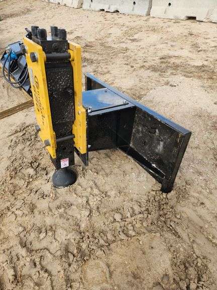 Skid Steer Post driver AGT PD680-PZ to fit Skid steer loader, top type, Sells equipped as shown. image