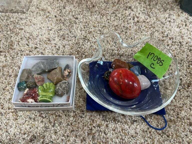 Alabaster egg, polished rocks, geodes, etc image