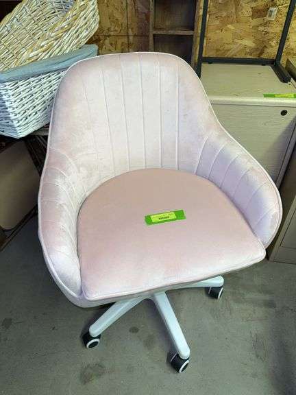 Rolling swivel PINK chair image