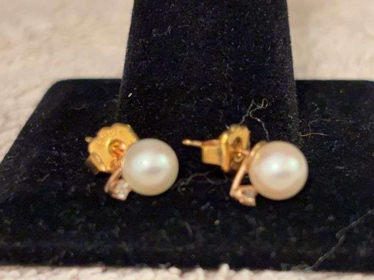 “Pearl” studs with diamonds image