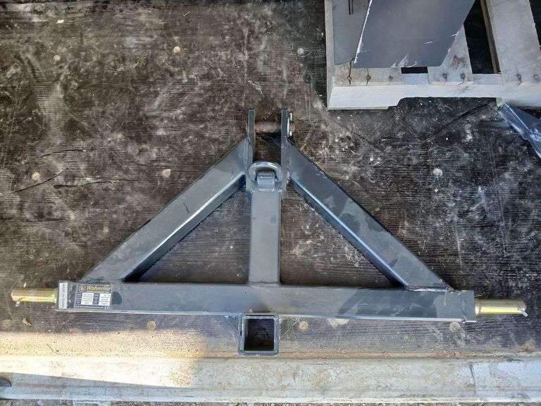 Wolverine Class II 3 pt hitch adapter w/2" sq hitch receiver and Weld on D ring Model TQH-26-02C image