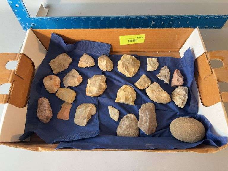 Box of assorted arrow heads image