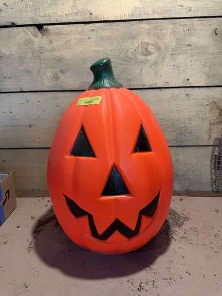 Jack-o-Lantern blow mold approx 23” tall No light