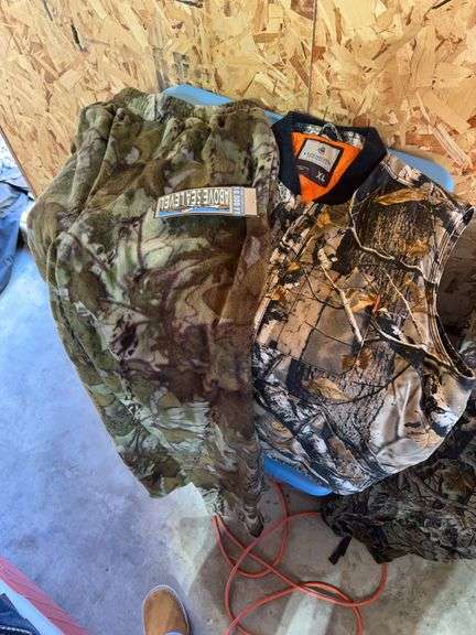 Legendary Whitetail camo size extra large lined vest and double XL fleece camo sweatpants